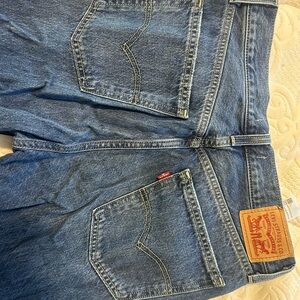 Levi’s “Low Pro Straight” Women’s Jeans